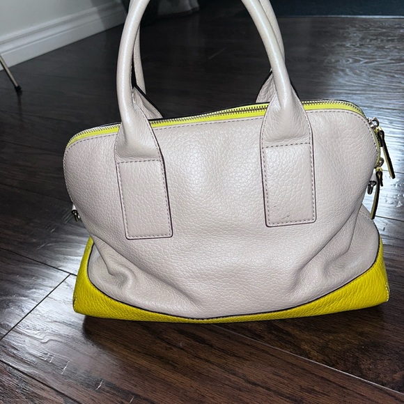 Kate Spade Tote - Picture 3 of 4